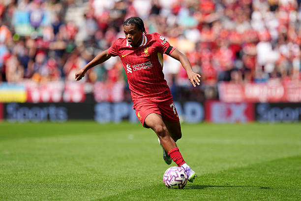 Thần đồng 16 tuổi Rio Ngumoha: Liệu giấc mơ Quả bóng Vàng có trở thành hiện thực tại Anfield?