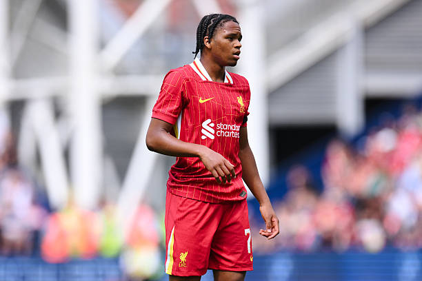Thần đồng 16 tuổi Rio Ngumoha: Liệu giấc mơ Quả bóng Vàng có trở thành hiện thực tại Anfield?
