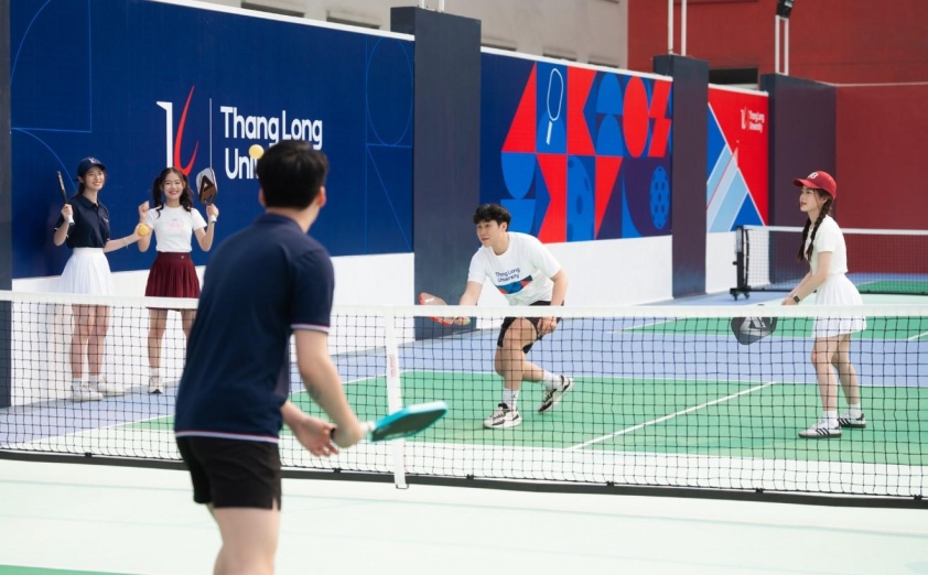 Sân pickleball tại trường đại học
